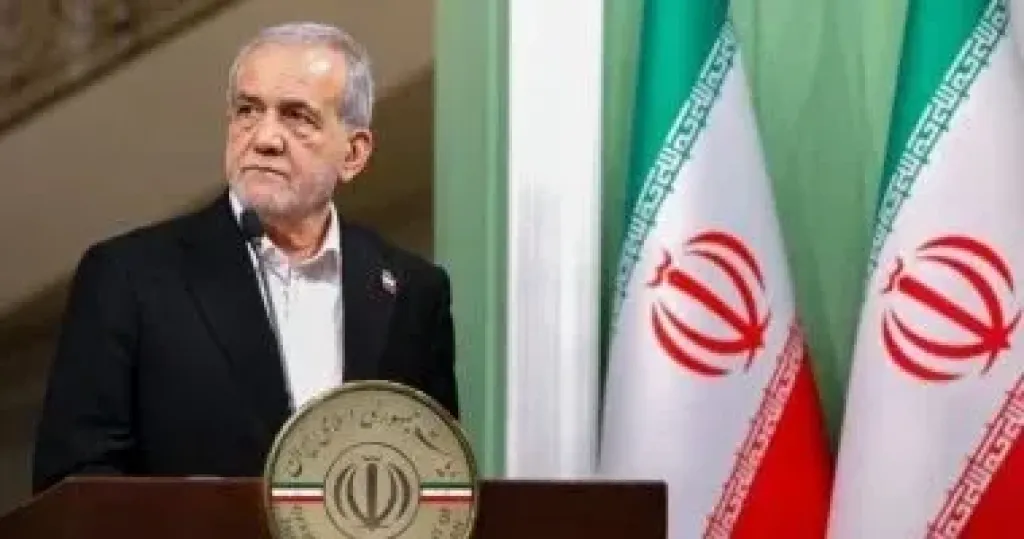 الرئيس الإيرانى: أيدينا ستبقى على الزناد وإيران لن تتخلى عن اللبنانيين