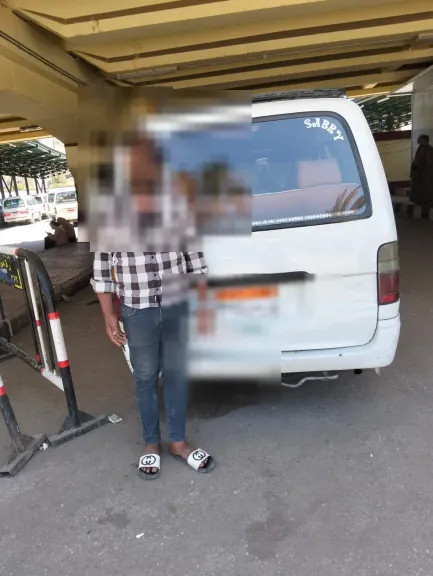 محافظ أسيوط يوجه بإجراءات حاسمة ضد ميكروباص خالف التعريفة على خط الأزهر