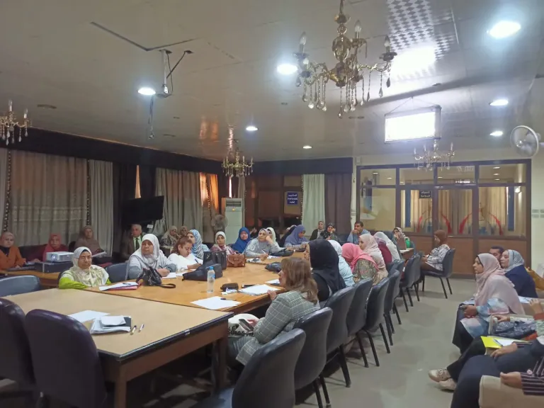اجتماع موسع لتنظيم الأسرة بصحة أسيوط لتعزيز جهود التوعية بالمراكز.