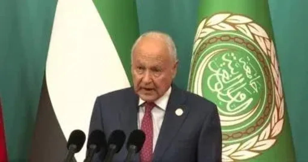 أبو الغيط يهنئ رئيس جمهورية العراق على انتخابه