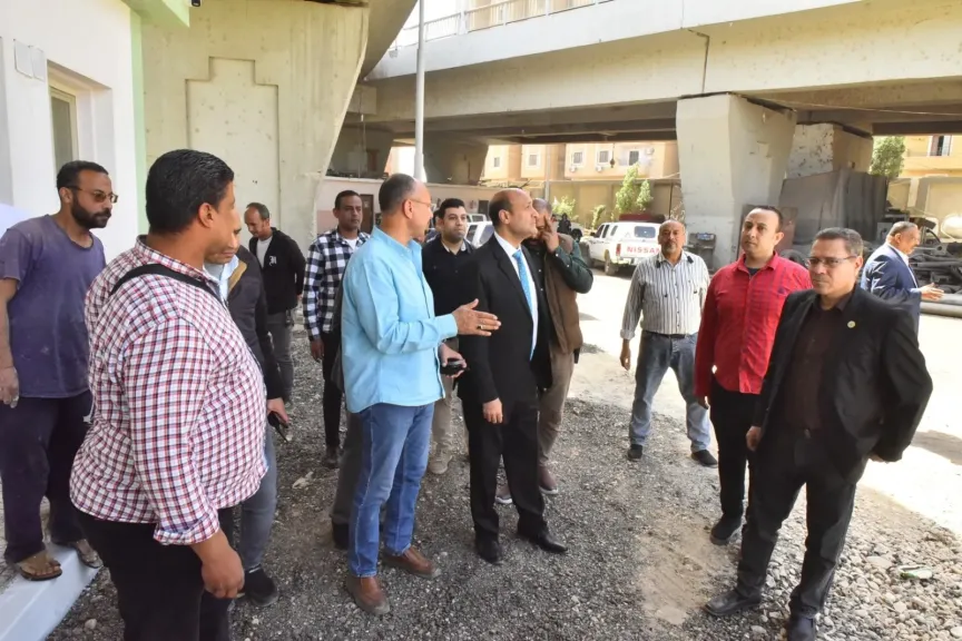 محافظ أسيوط يتفقد تطوير الحملة الميكانيكية بحي شرق ويؤكد رفع كفاءة المعدات