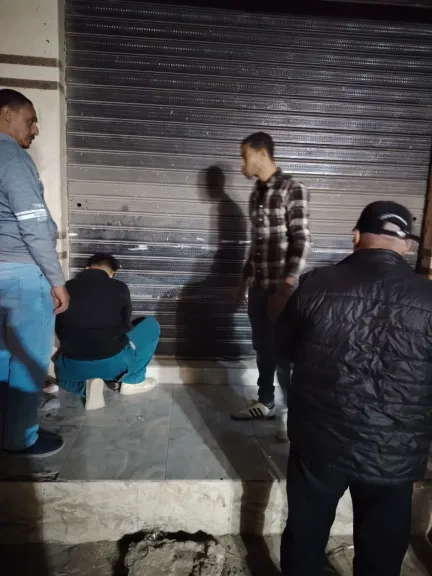 محافظ أسيوط: غلق وتشميع 44 محلًا ومنشأة مخالفة لمواعيد الإغلاق