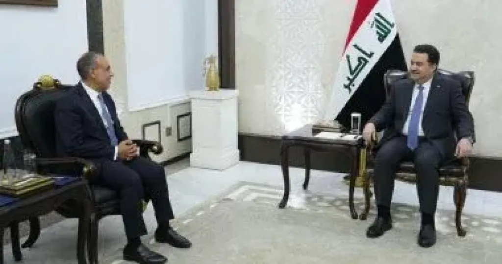 وزير الخارجية ينقل رسالة شفهية من الرئيس السيسي لرئيس وزراء العراق