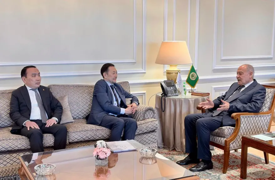 تعزيز الأمن الإقليمي والتعاون متعدد الأطراف خلال زيارة الامين العام  ل CICA إلى القاهرة