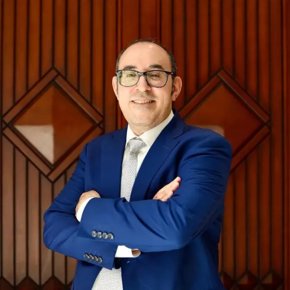 د. أحمد عبدالظاهر يشارك في مائدة مستديرة حول تعزيز السياحة الصحية بالقاهرة