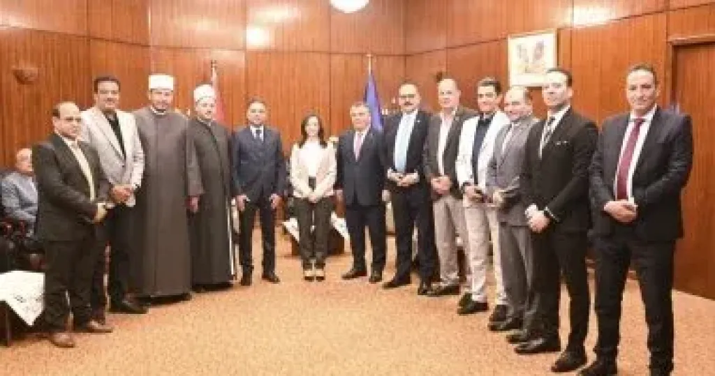 محافظ البحيرة تستقبل المهنئين بعيد القيامة المجيد