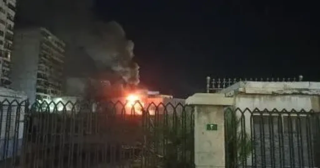 المباحث تستمع لأقوال شهود العيان لكشف ملابسات حريق مستشفى قصر العينى