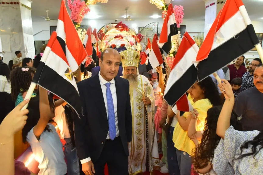 محافظ أسيوط يزور الكنائس والأديرة بالمراكز والأحياء للتهنئة بعيد القيامة المجيد