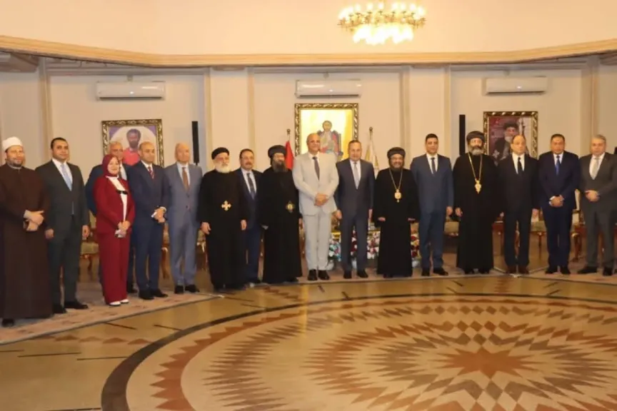 وزير التعليم العالي يهنئ الأقباط بعيد القيامة من الكنيسة المرقسية بالإسكندرية