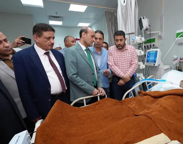 مستشفى الإصابات بجامعة أسيوط يستقبل اللواء محمد علوان محافظ أسيوط