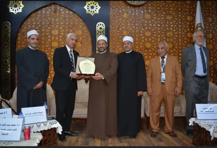 جامعة أسيوط تشارك في فعاليات المؤتمر العلمي الدولي السابع لكلية اللغة العربية