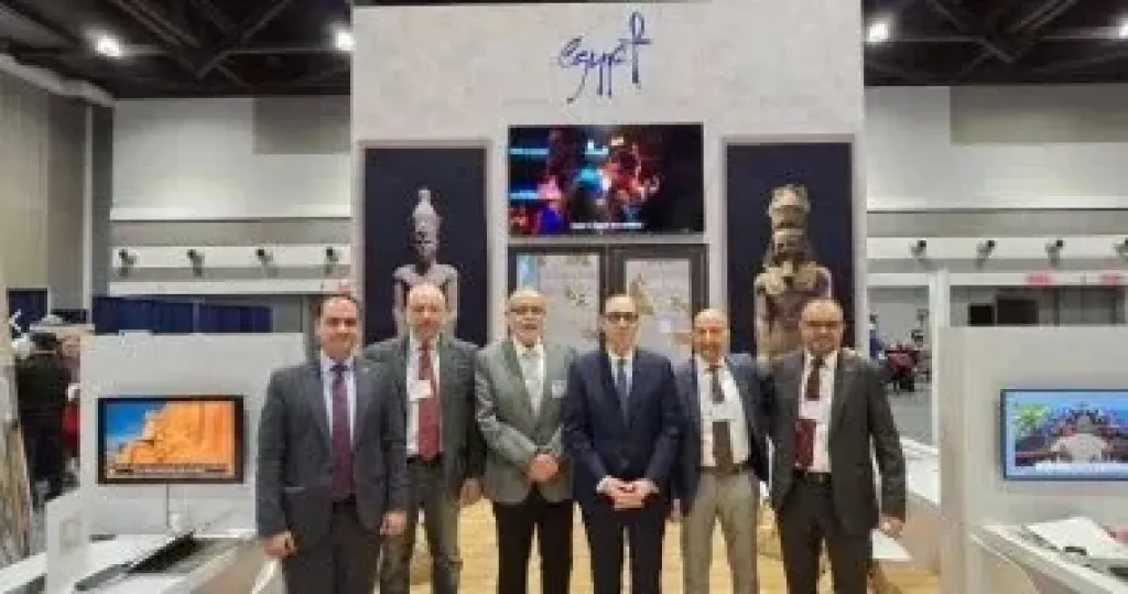 سفير مصر لدى كندا يفتتح الجناح المصرى فى معرض أوتاوا للسياحة والسفر