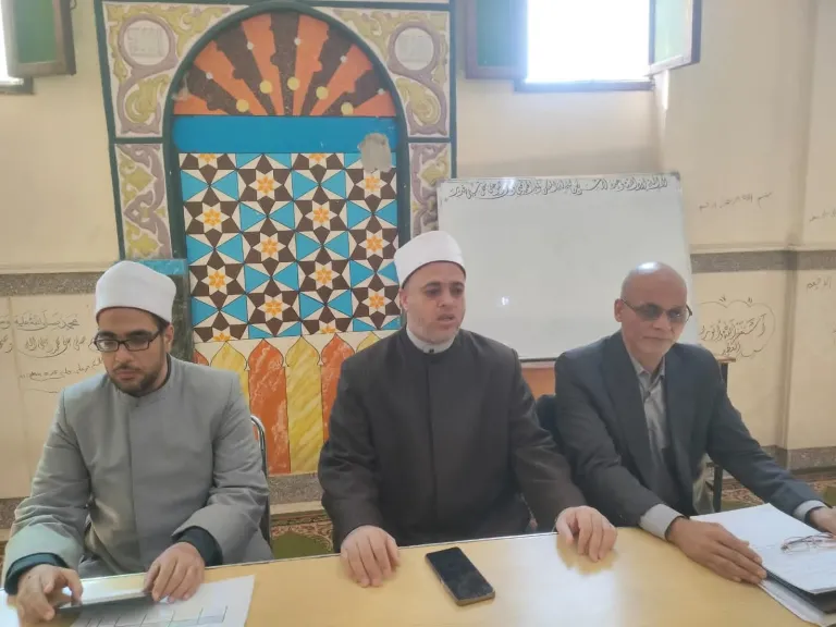 محافظ أسيوط يعلن انطلاق برنامج تدريبي مكثف للأئمة والواعظات لتعزيز الوعي