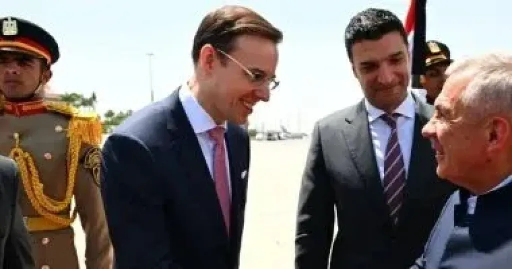 رئيس جمهورية تتارستان يصل مصر فى زيارة يلتقي خلالها بعدد من المسئولين