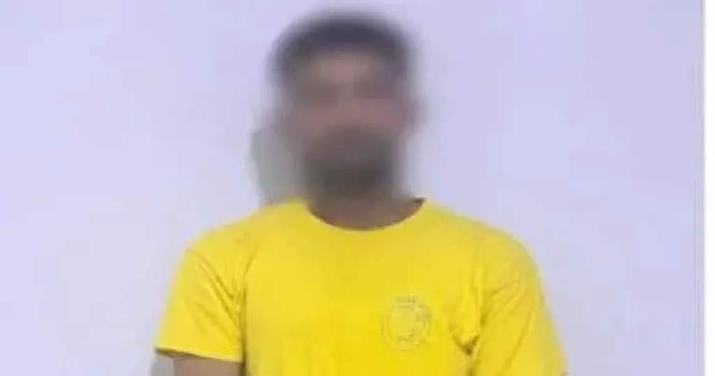 بسبب ”اصطدام غير مقصود”.. الأمن يضبط موظفاً بتهمة التحرش بفتاة ووالدتها