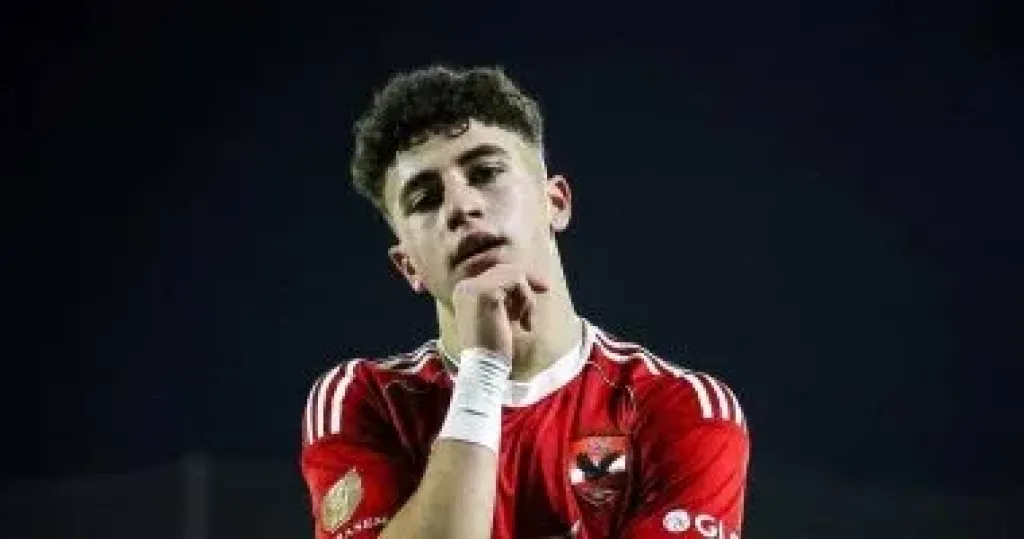 جهاز الأهلى يطمئن على بلال عطية بعد جراحة غضروف الركبة