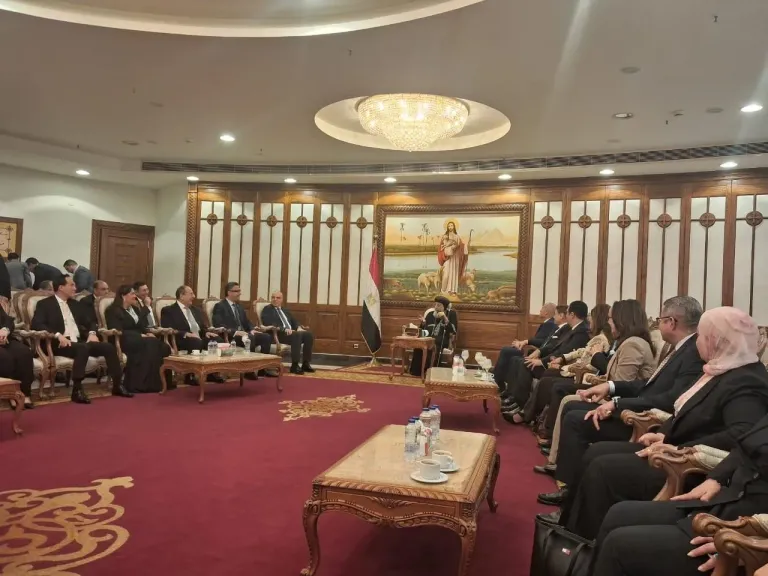 البابا تواضروس الثاني يستقبل وفد “جمعية أصدقاء المتحف القومي للحضارة ” لتهنئته بعيد القيامة