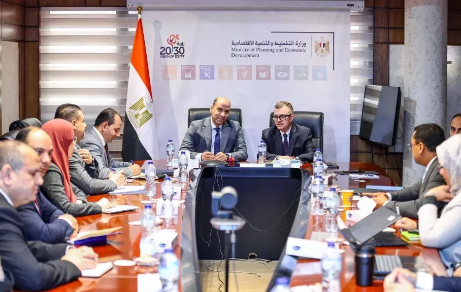 وزيرا التخطيط والعمل يناقشان عددا من الملفات المشتركة لرفع كفاءة ومرونة سوق العمل
