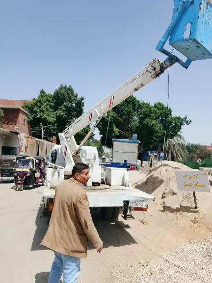 محافظ أسيوط: استمرار حملات إزالة الإعلانات المخالفة وتنظيم الشوارع بمركز البداري