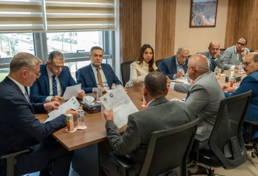 وزير البترول والثروة المعدنية يعقد اللقاء الدوري مع أعضاء مجلسي النواب والشيوخ