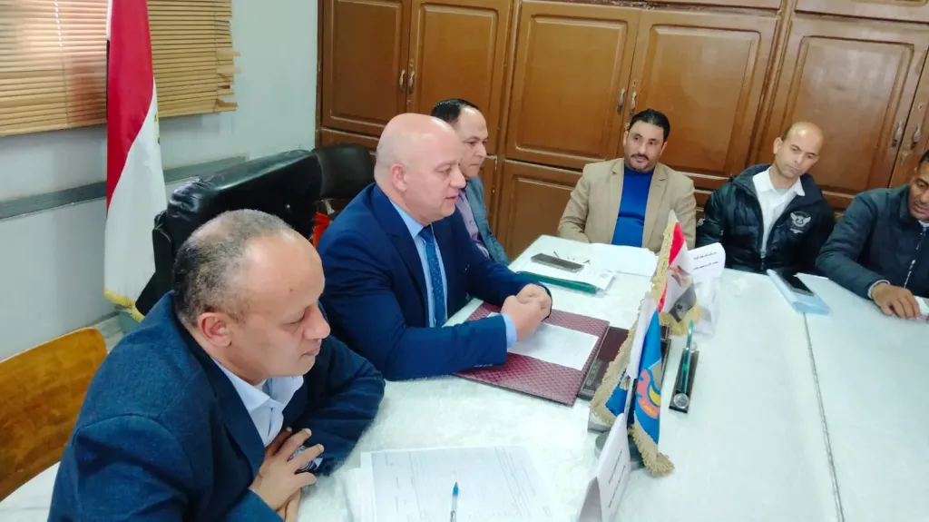 ابو طالب: ضرورة اليقظة التامة و التصدى للتعديات على الأرض الزراعية بمراكز محافظة البحيرة