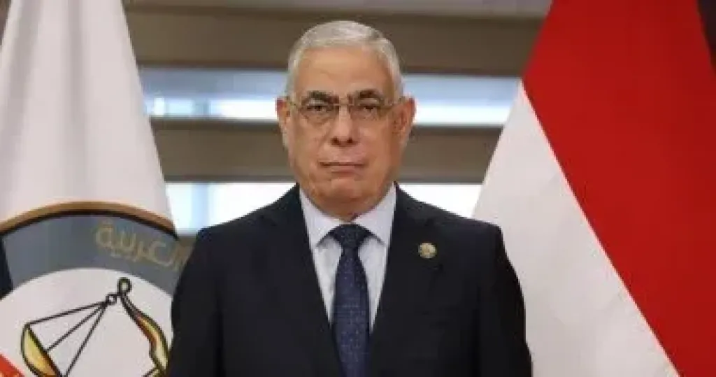 النيابة العامة تحقق في مخالفات قرار حظر النشر الصادر لعدد من القضايا