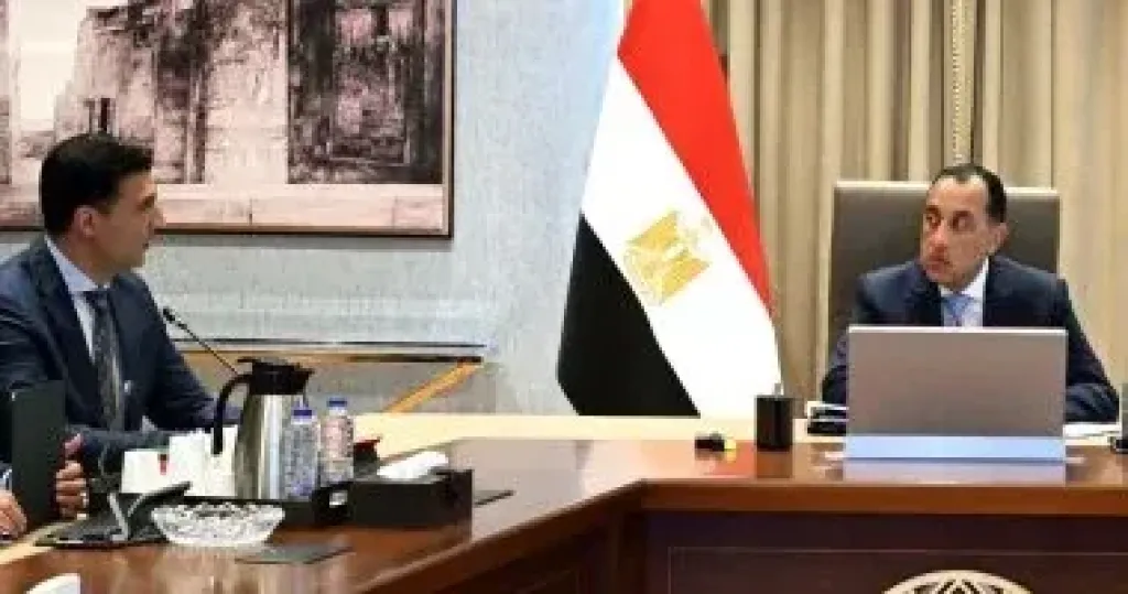 رئيس الوزراء يُتابع مستجدات البرنامج الوطنى لتنمية صناعة السيارات