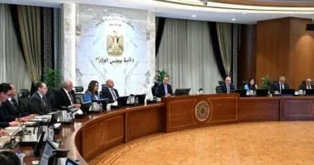 رئيس الوزراء يتابع الموقف التنفيذى لمشروعى رأس الحكمة وشمس الحكمة بالساحل الشمالى