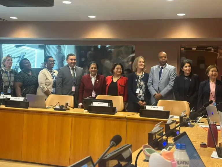 نائب وزير الصحة تُعزز التعاون الدولي في نيويورك.. مصر تُقدم تجربتها الرقمية للتنمية السكانية