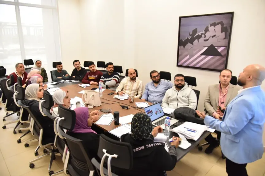 الصحة: الخط الساخن 105 يستقبل 16666 مكالمة في 3 أشهر بنسبة استجابة 100%