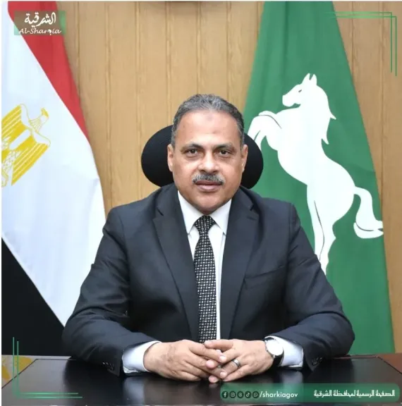 محافظ الشرقية يصدر  32  قراراً تأديبيا لـ  60من العاملين المقصرين