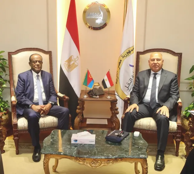 وزير النقل يستقبل المستشار الاقتصادي للرئيس الإريتري لبحث مجالات النقل المختلفة