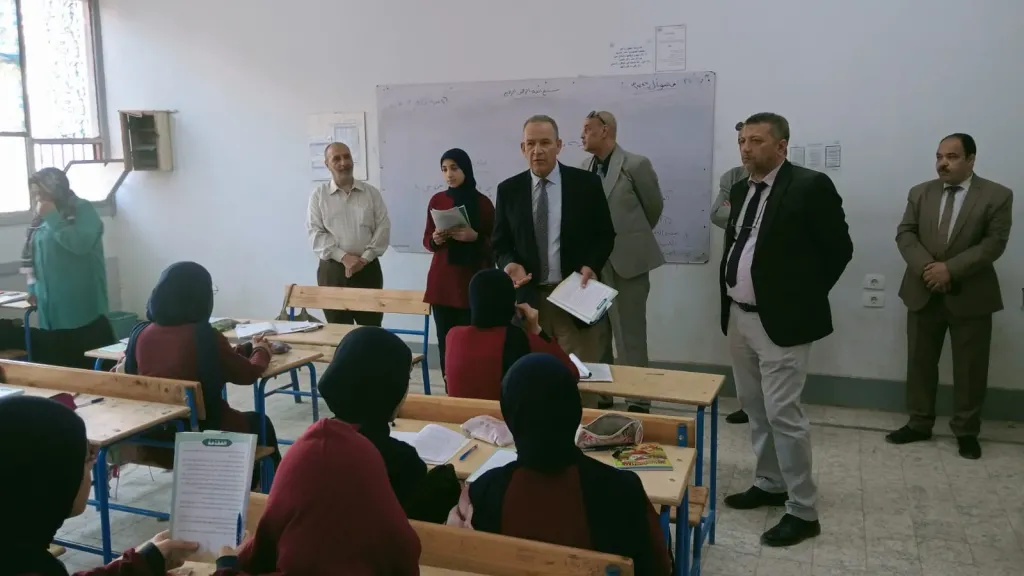 وكيل وزارة التعليم بأسيوط يزور مدرسة الجامعة الاعدادية الموحدة