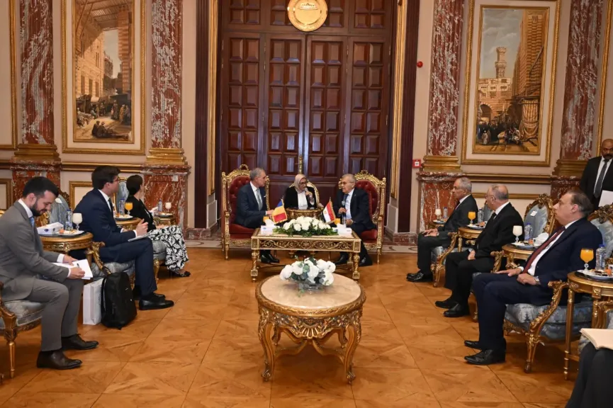 رئيس مجلس الشيوخ يستقبل أمير رومانيا ويؤكد: مصر تدعو للسلام وترفض فرض الأمر الواقع في سد النهضة