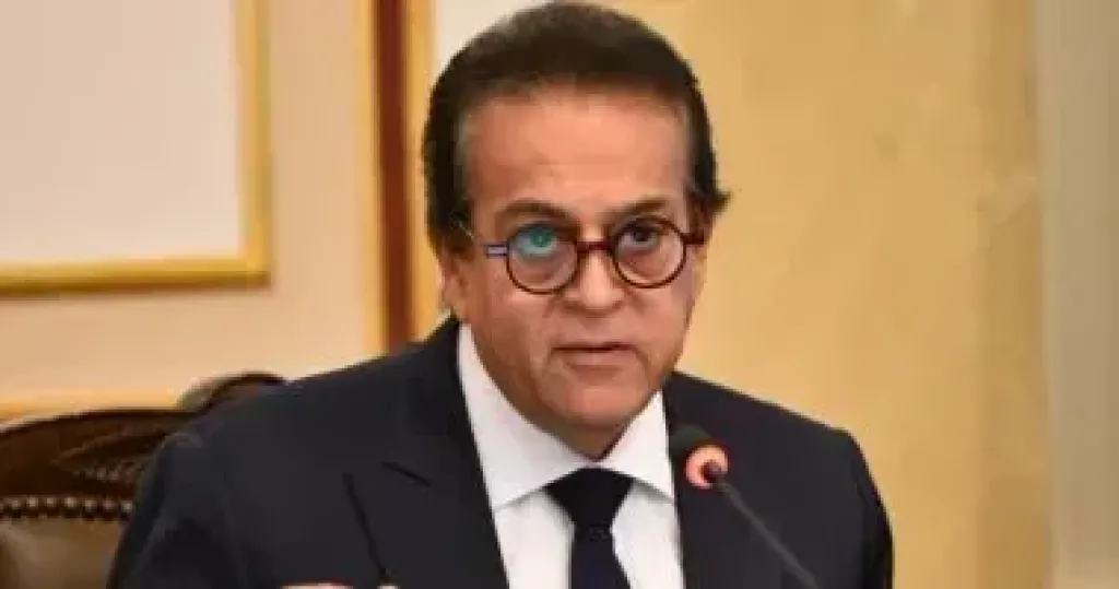 وزير الصحة يهنئ الدكتور أشرف حاتم بمناسبة فوزه ممثلا لمصر في عضوية لجنة الصحة بالاتحاد البرلماني الدولي