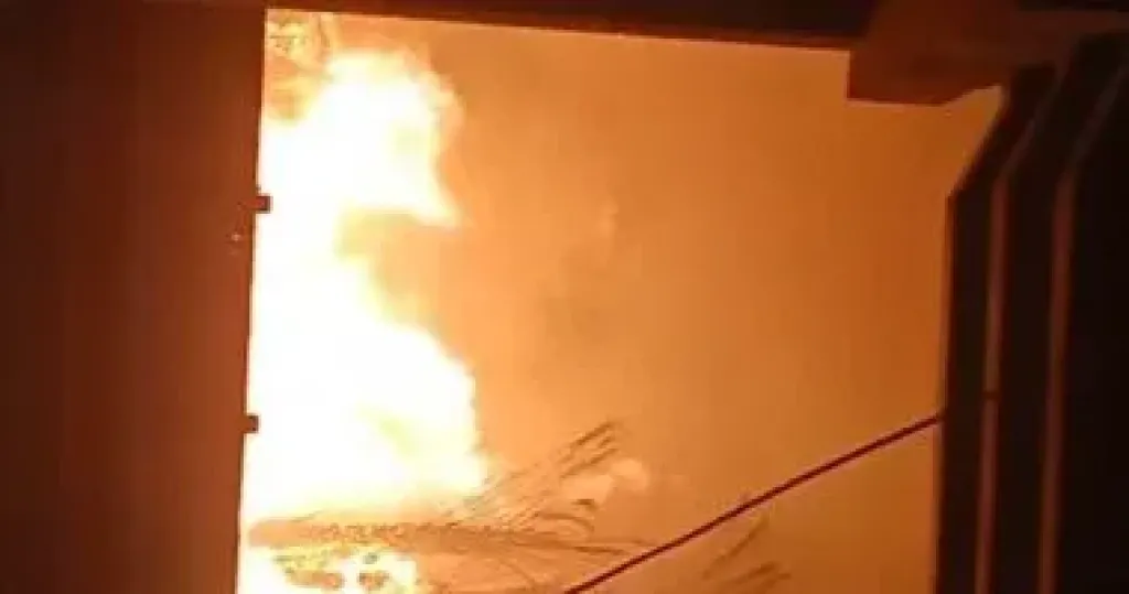 السيطرة على حريق بجبانة الأطفال بمنطقة عزبة النهضة بأسوان