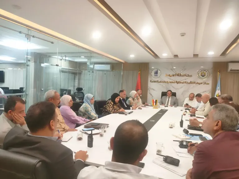 محافظ أسيوط: السكرتير العام يشارك في اجتماع متابعة مبادرة 100 مليون شجرة