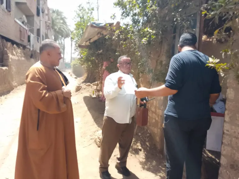محافظ أسيوط: تكثيف حملات طرق الأبواب بصدفا لتحفيز المواطنين