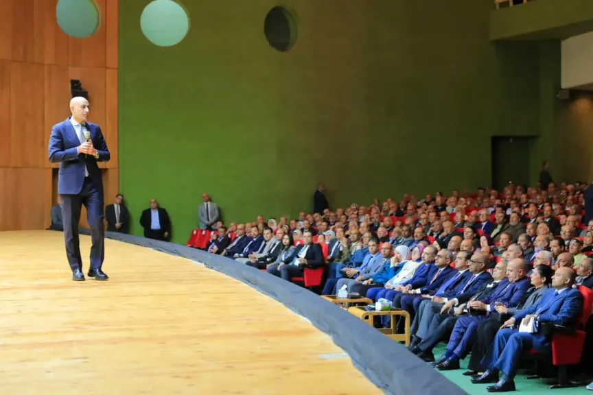 عبد اللطيف خلال لقاء موسع: جودة التعليم منظومة متكاملة