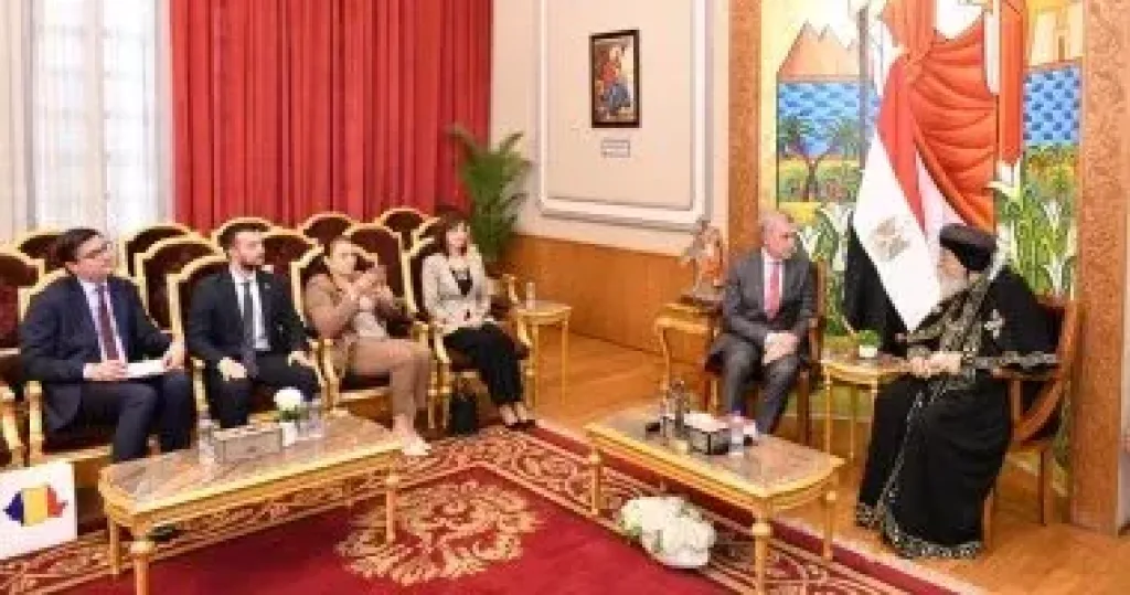 البابا تواضروس يؤكد أهمية المحبة في نشر السلام خلال استقبال الأمير رادو