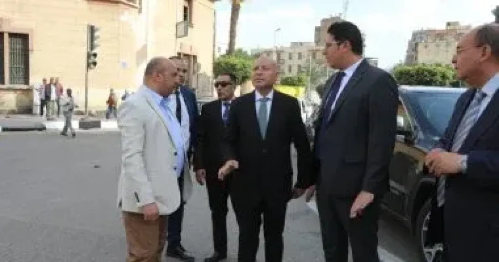 محافظ القاهرة يتفقد تطوير ميدان محمد فريد لإحياء الوجه التاريخي للقاهرة الخديوية