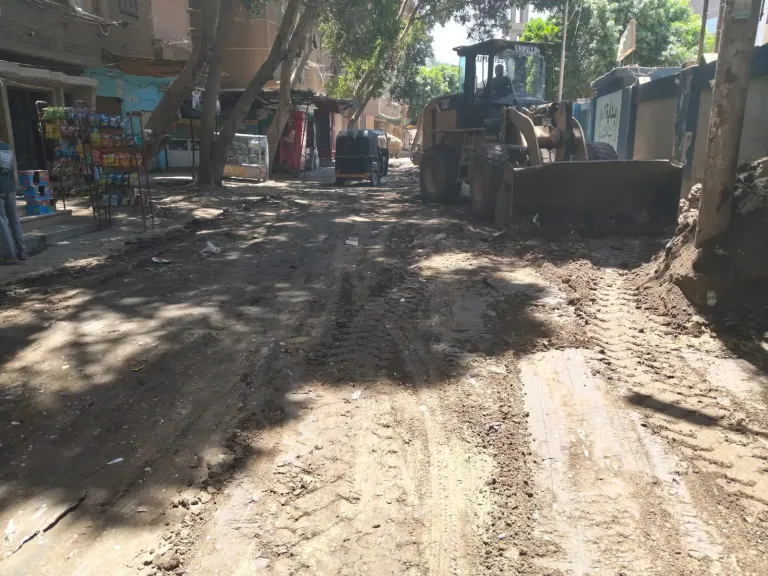 محافظ أسيوط: تمهيد الشوارع غير المرصوفة بقرية الواسطى ورفع المخلفات بمركز الفتح