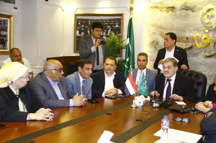 البدوي: تطوير «الوفد» لمؤسسة إعلامية مستقلة وضبط الأداء أولوية( صور )