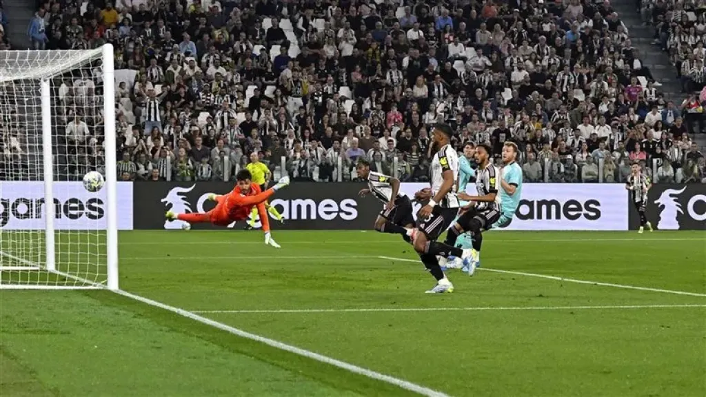 يوفنتوس يفوز على بولونيا 2-0 يوفنتوسفي الدوري الإيطالي