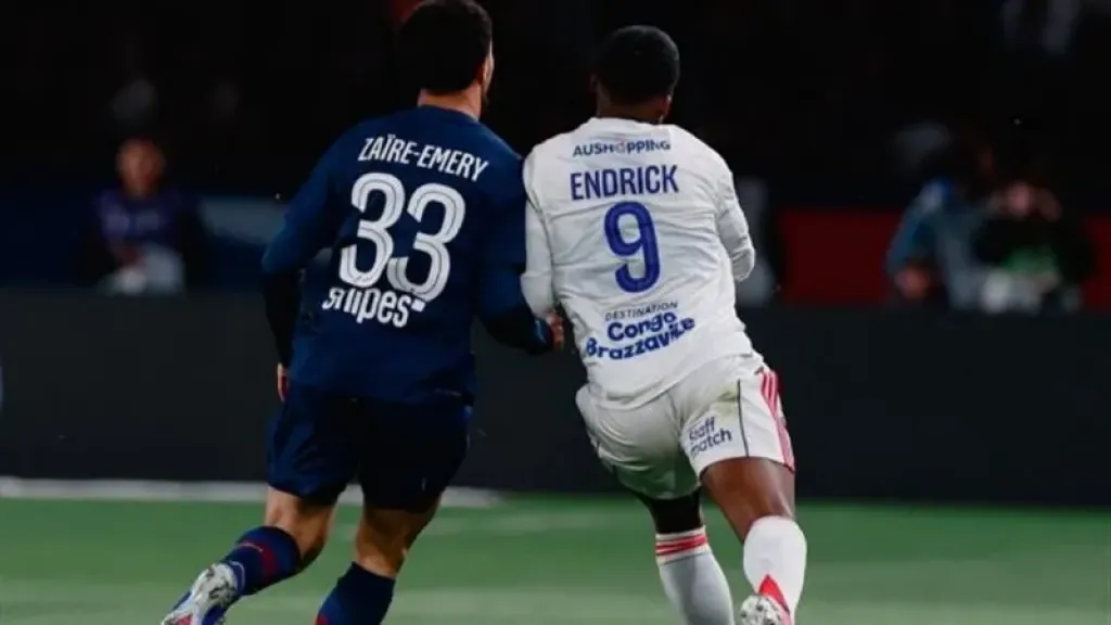 باريس سان جيرمان يسقط على ملعبه أمام ليون 2-1 في الدوري الفرنسي