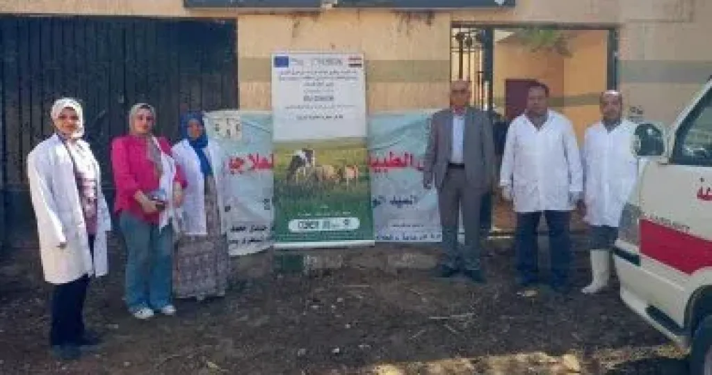 فحص وعلاج 500 رأس ماشية بالمجان في قافلة بيطرية بمركز طما فى سوهاج