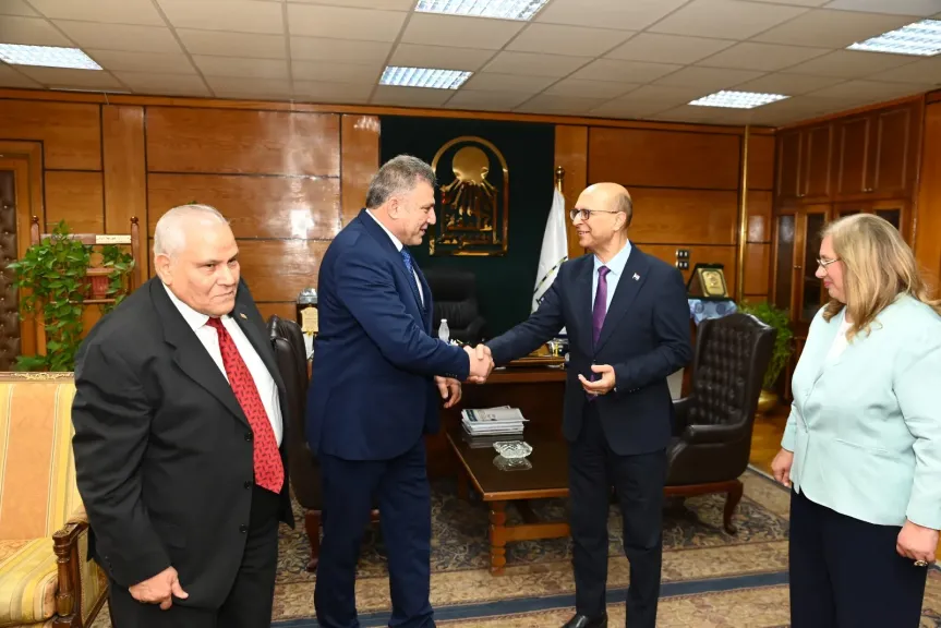 الدكتور المنشاوي يستقبل وزير الموارد المائية والري الأسبق ورئيس قسم الري بهندسة