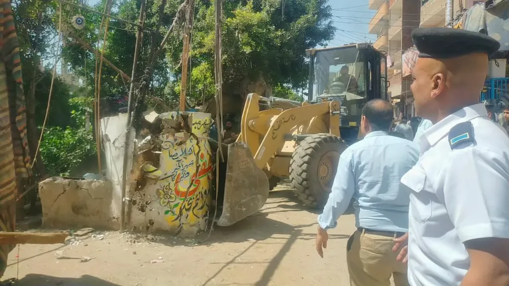 محافظ أسيوط: حملة مكبرة لإزالة الإشغالات والتعديات بمركز الفتح لتسهيل