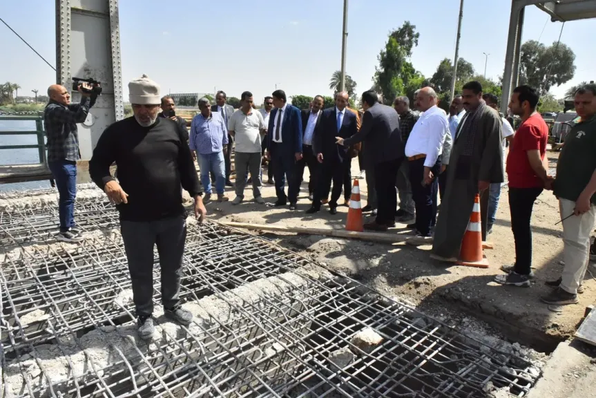 محافظ أسيوط يتابع ميدانياً تطوير كوبري الحواتكة ويوجه بتسريع وتيرة التنفيذ