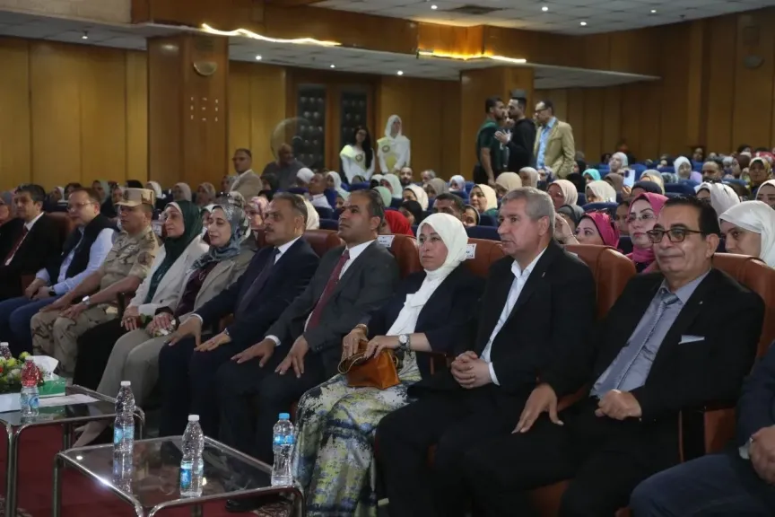 محافظ الشرقية يشهد إحتفالية تكريم المدارس المنتسبة لليونيسكو الفائزة بجائزة التميز التعليمي